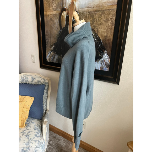 NWT Imported arch4 Teal Cashmere Turtleneck Sweater M - Picture 4 of 5
